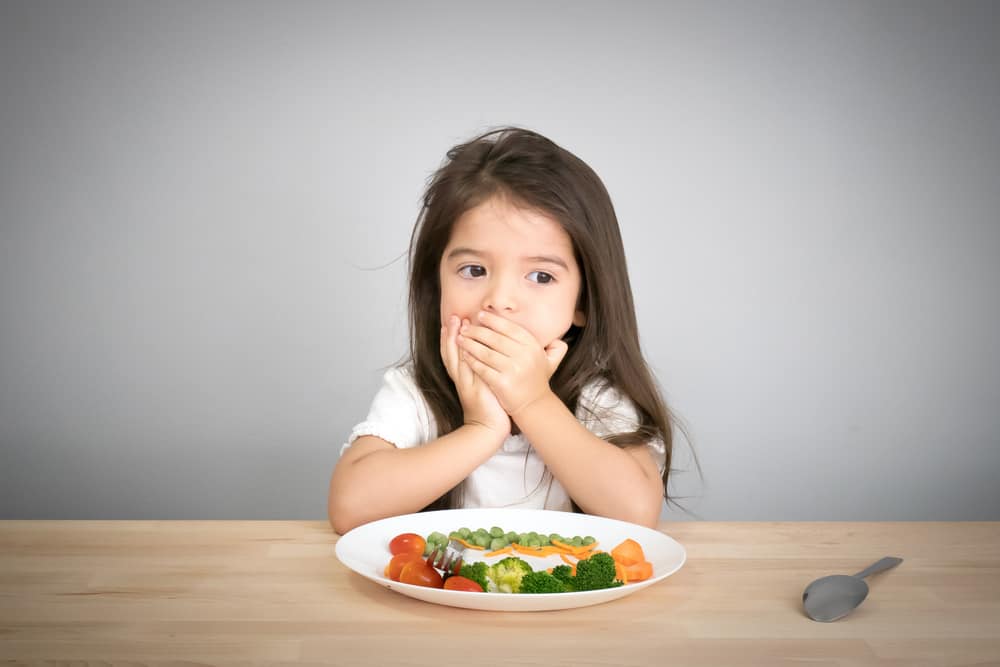 bērniem ir grūti ēst, kad viņi slimi