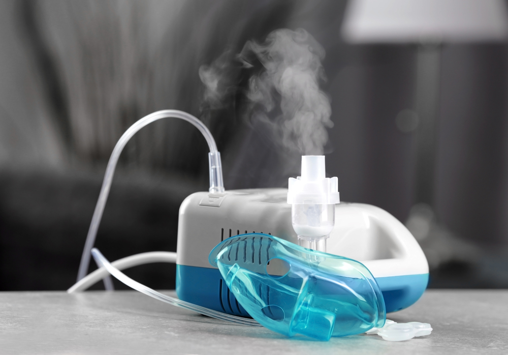 Tvaika inhalatora izsmidzinātājs medicīnai elpošanas problēmām