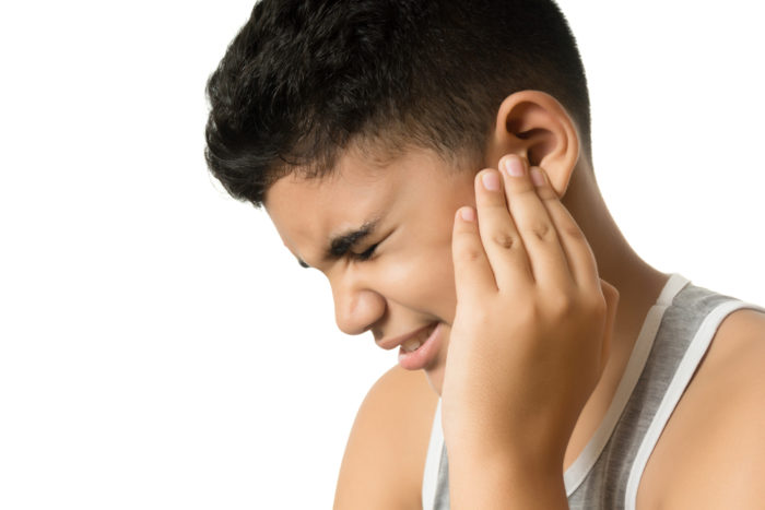 vidus auss infekcijas iedarbība