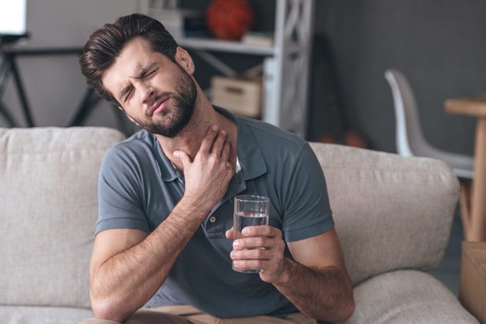 kāpēc gripai ir sāpes rīšanas laikā