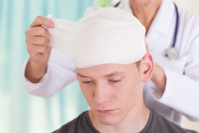 galvas traumu izraisīti smadzeņu bojājumu simptomi
