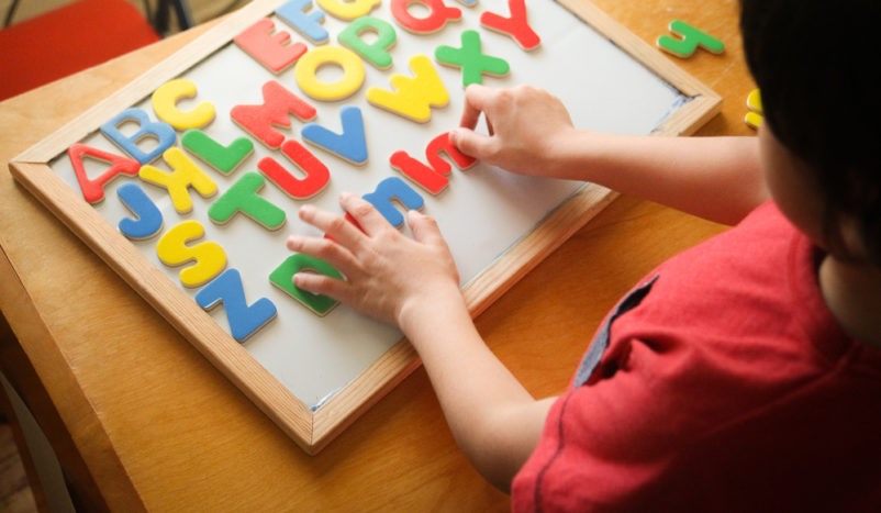 svešvalodu apguve kā terapija bērniem ar autismu
