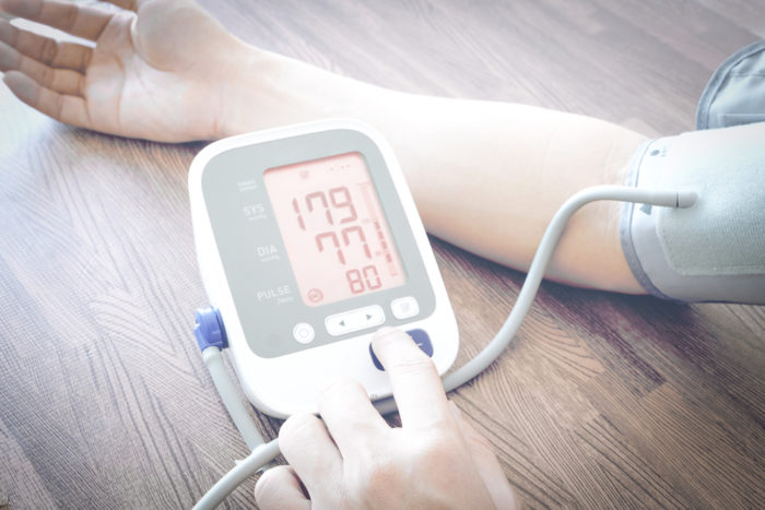 hipertensijas cēloņi un paaugstināta asinsspiediena cēloņi