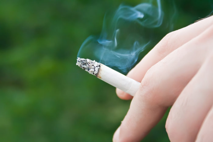 smēķēšana izraisa aknu vēzi
